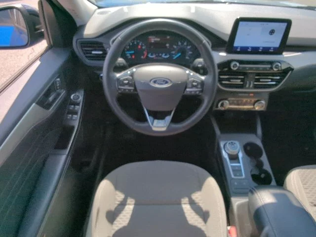 Used 2022 Blue Ford SE image 6