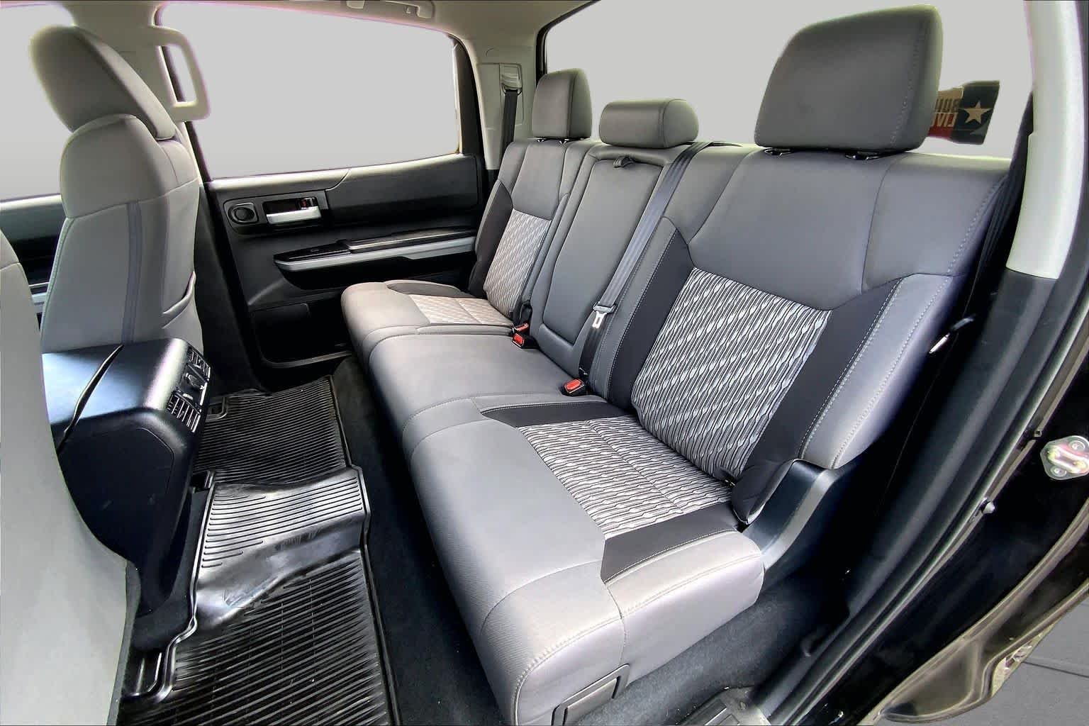Used 2019 Midnight Black Metallic Toyota SR5 image 20