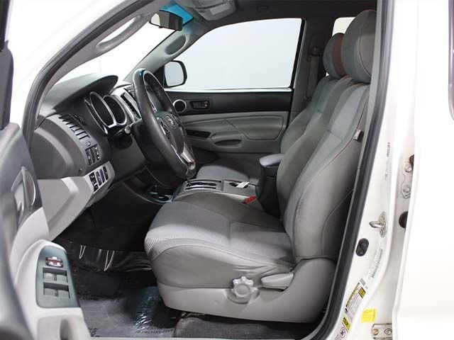 Used 2015 Super White Toyota  image 10