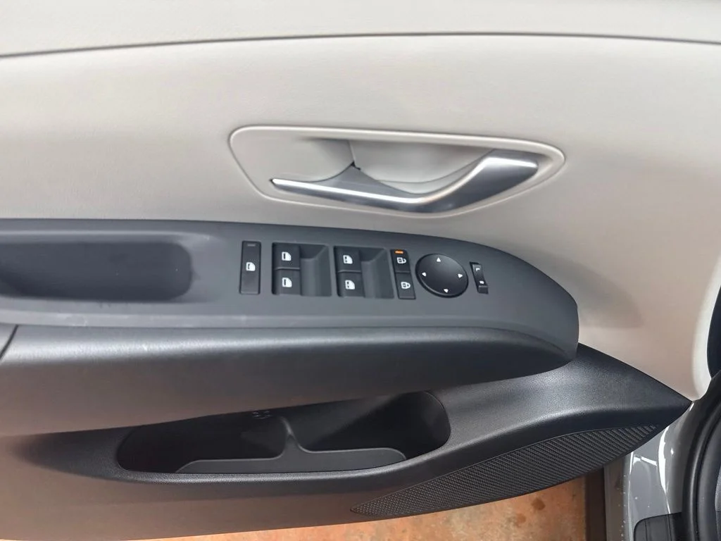 Used 2026 Hampton Gray Hyundai SEL image 20