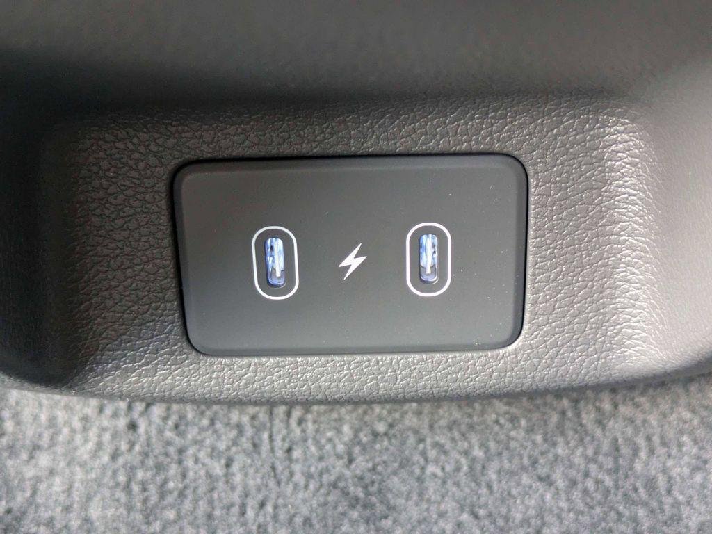 New 2026 White Hyundai SE image 13