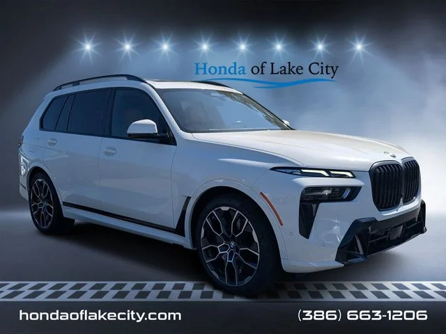 2023 BMW X7 xDrive40i's photo
