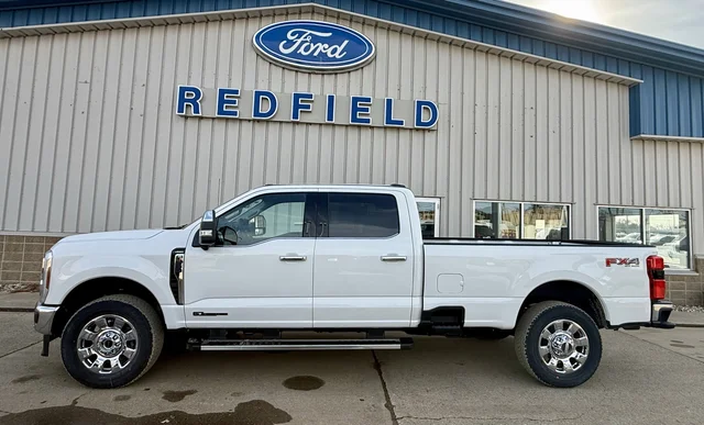 2026 Ford Super Duty F-350® Lariat®