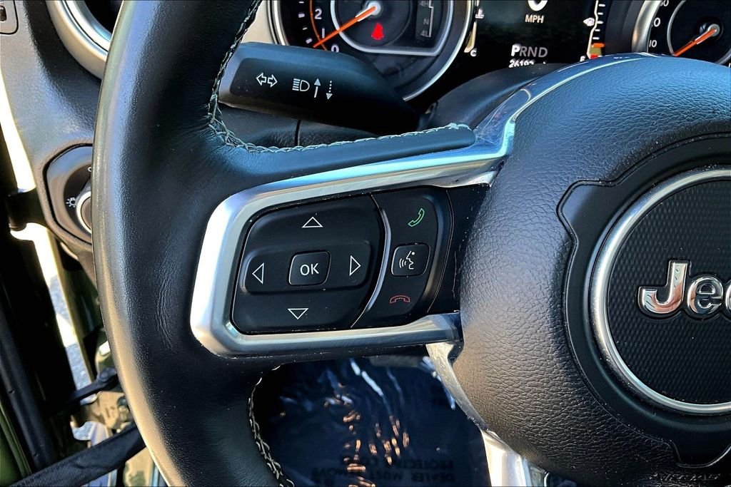 Used 2022 Green Jeep Unlimited Sahara image 11