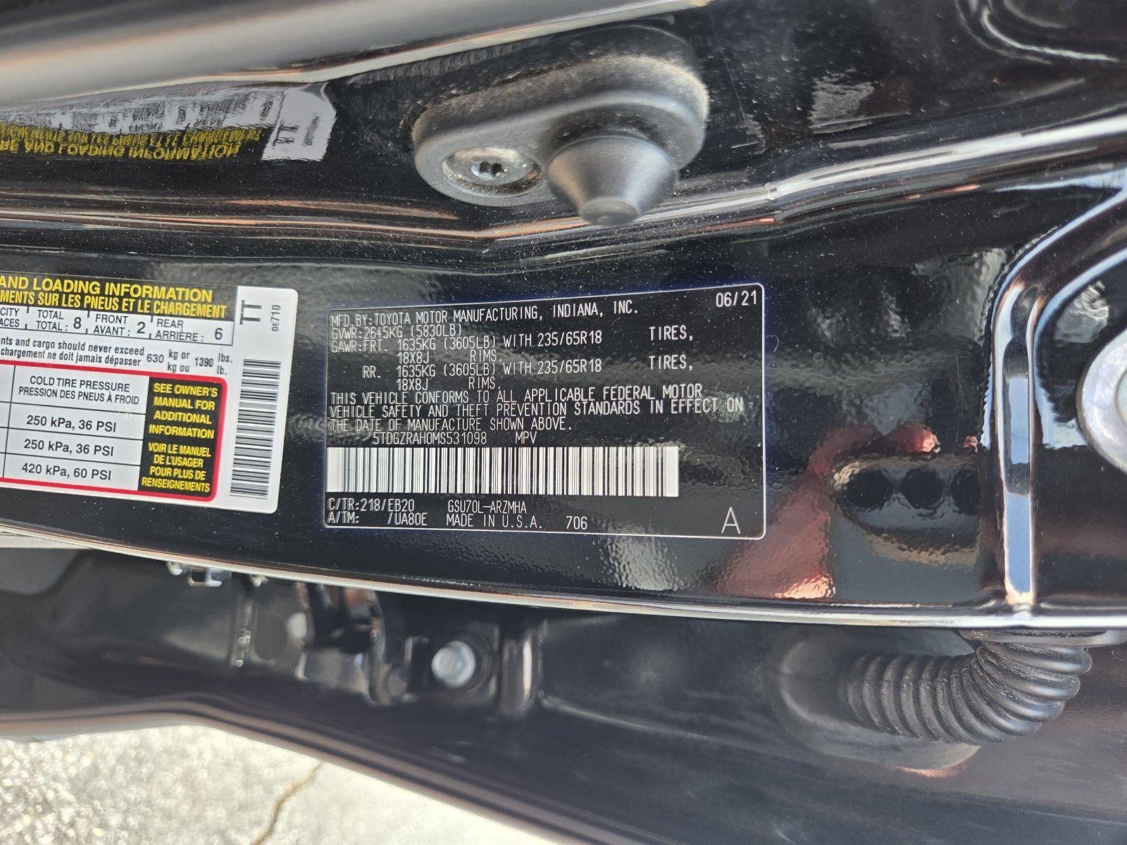 Used 2021 Midnight Black Metallic Toyota XLE image 29