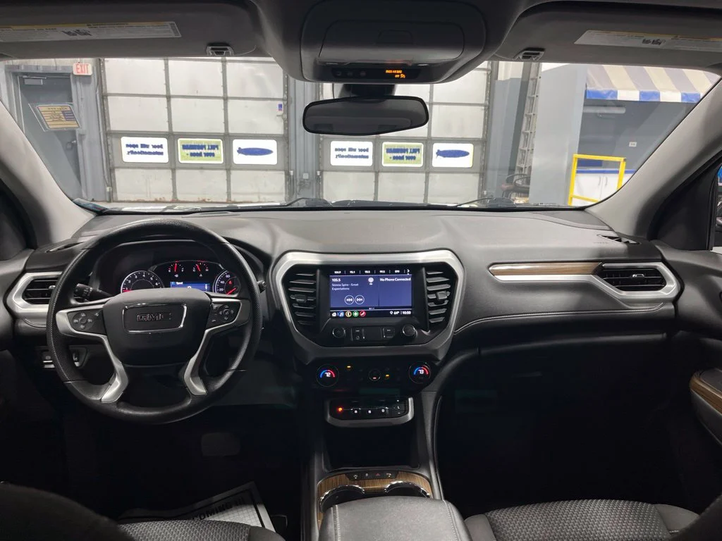 Used 2021 Midnight Blue Metallic GMC SLE image 29
