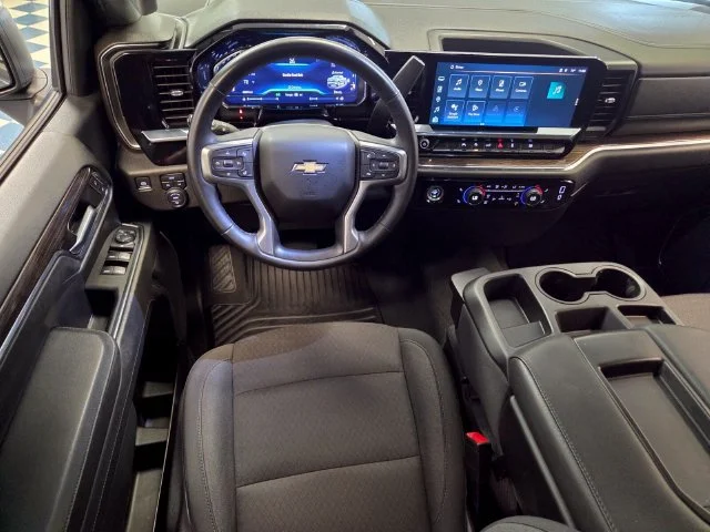 Used 2024 Lakeshore Blue Metallic Chevrolet LT (2FL) image 14