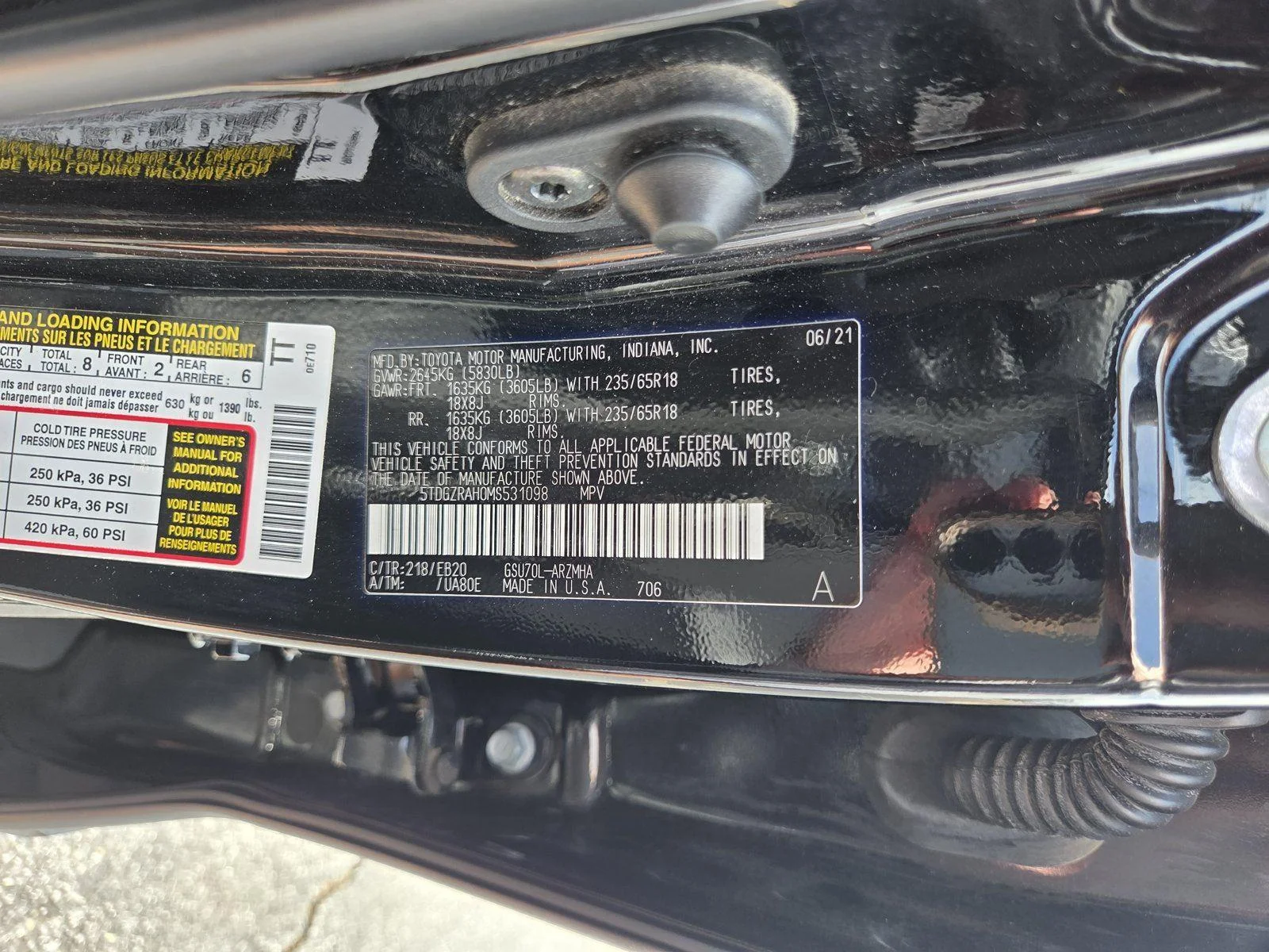 Used 2021 Midnight Black Metallic Toyota XLE image 29