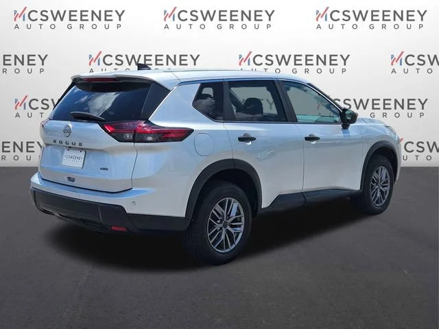 Used 2024 Silver Nissan S image 5