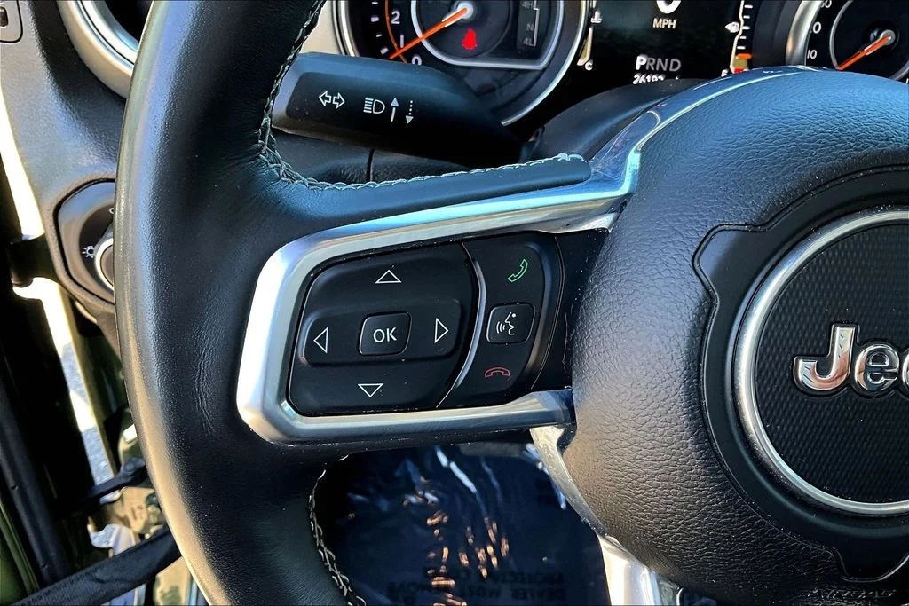 Used 2022 Green Jeep Unlimited Sahara image 11