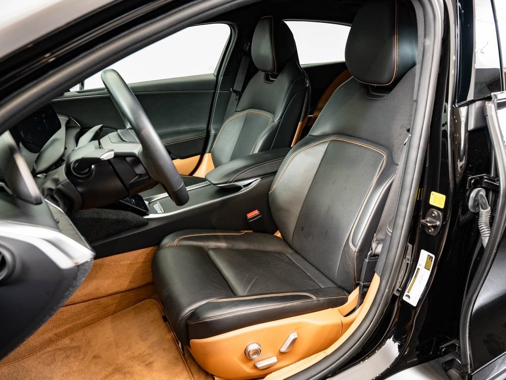 Used 2024 Black Lucid Touring image 21