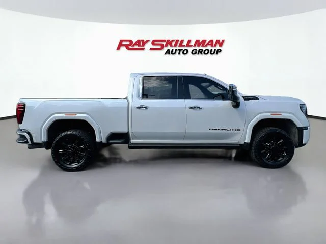 Used 2024 White GMC Denali Ultimate image 7