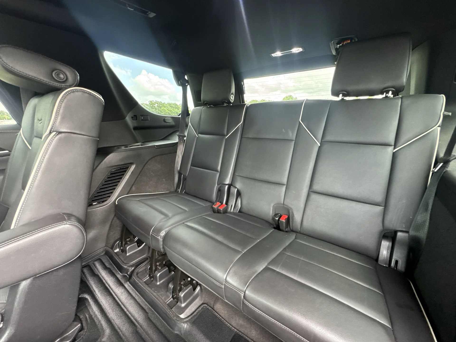 Used 2022 Black Raven Cadillac Sport image 24