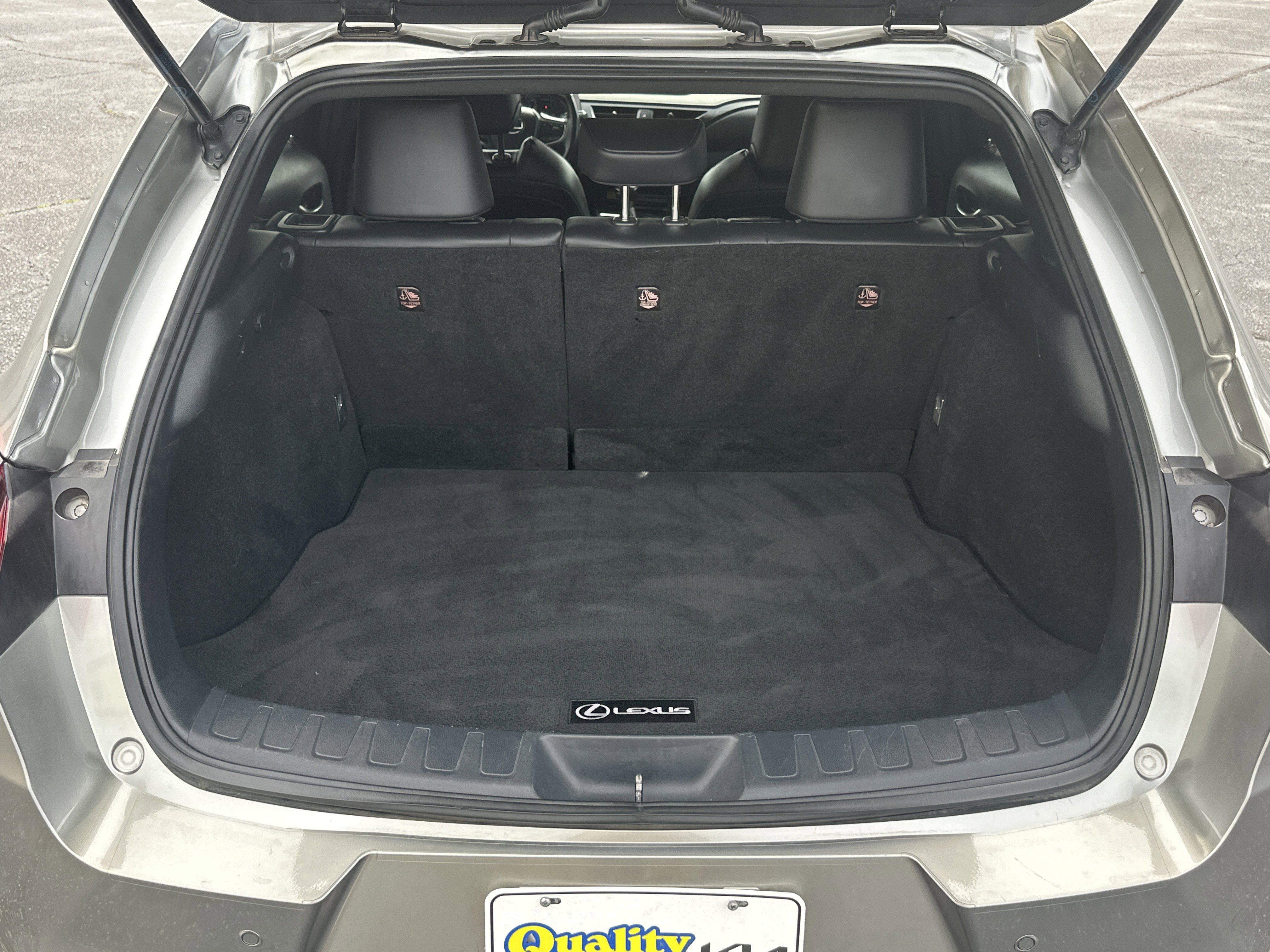 Used 2022 ATOMIC SILVER Lexus UX 200 image 19