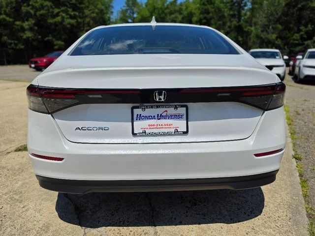 New 2026 Platinum White Pearl Honda LX image 5