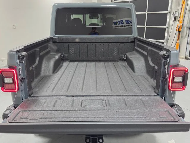 New 2026 Anvil Clearcoat Jeep Mojave image 10