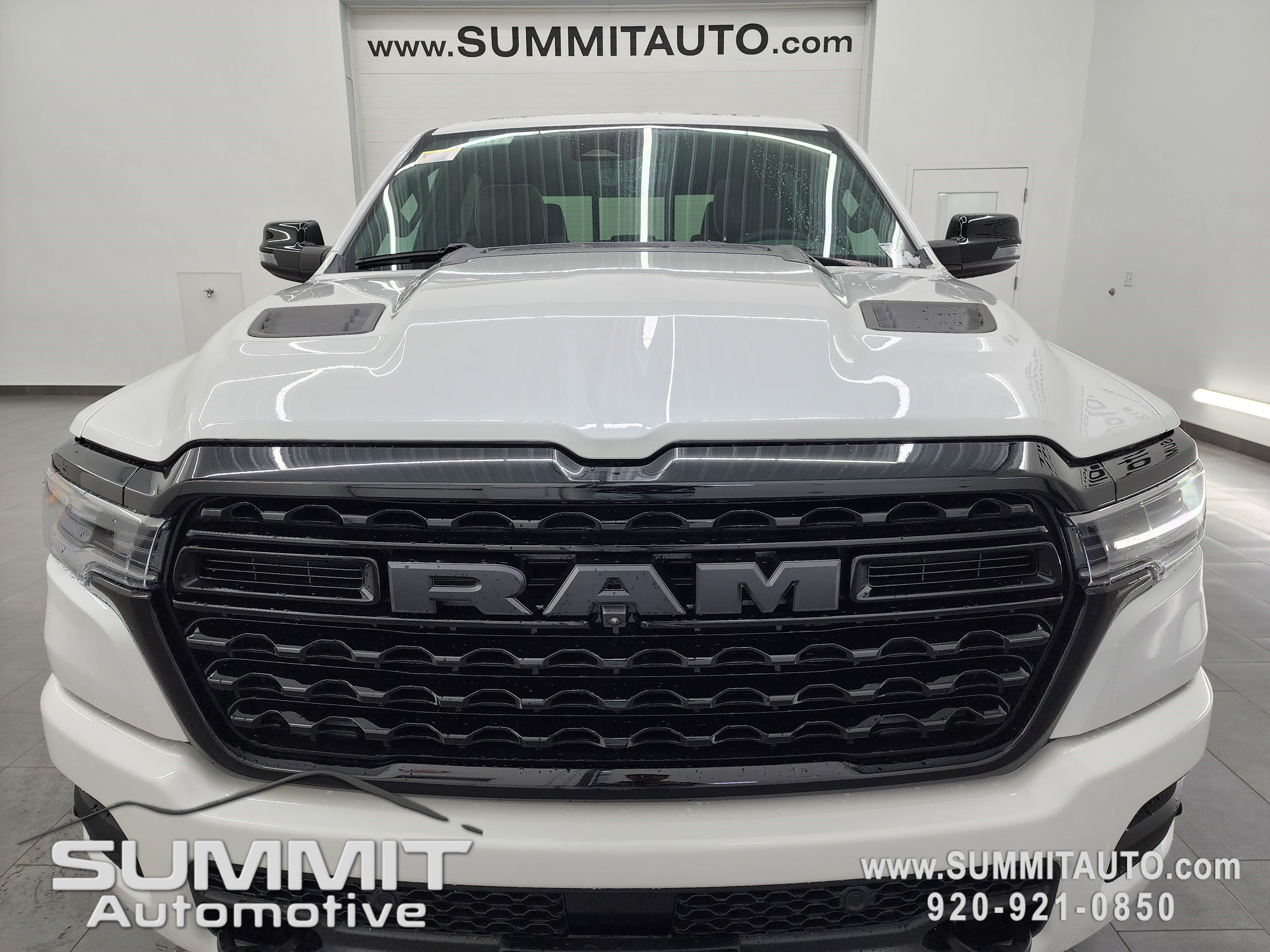 2026 RAM 1500 Limited - Photo 23
