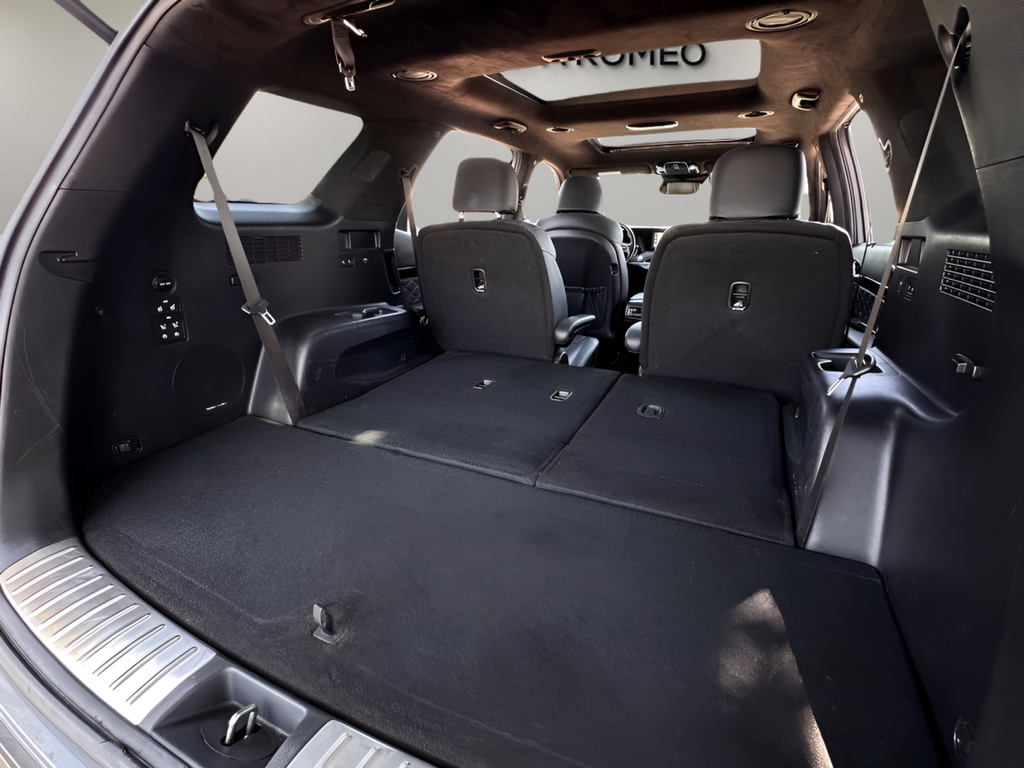 Used 2020 Silver Hyundai Limited image 27