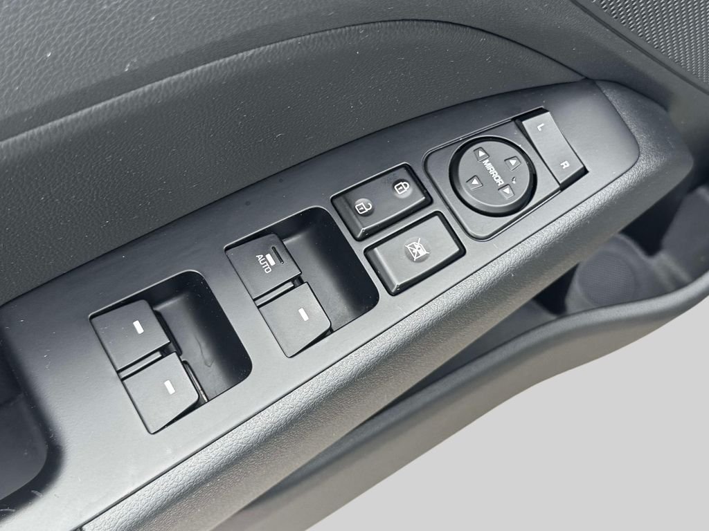2020 Hyundai Elantra Limited - Photo 16