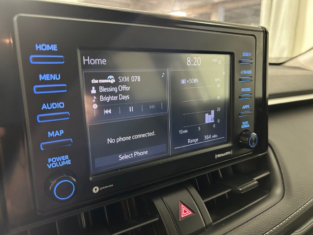 Used 2021 White Toyota XLE image 11
