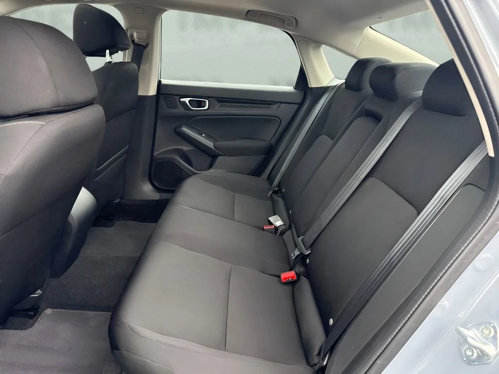 Used 2023  Honda EX image 12