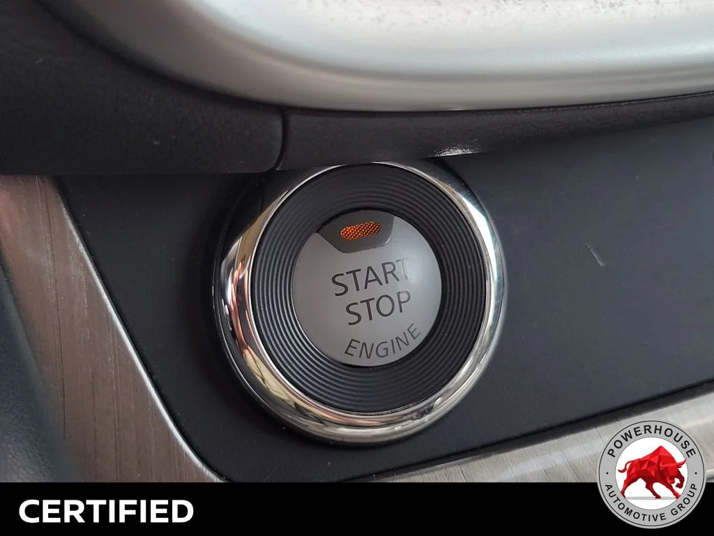 Used 2018 Gray Nissan Platinum image 38