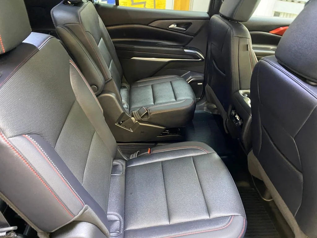 Used 2026 Blue Chevrolet Z71 image 28