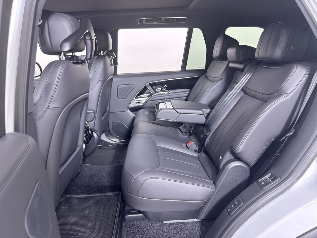 New 2026 Fuji White Land Rover SE LWB image 20