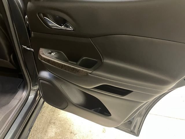 Used 2023 Hunter Metallic GMC Denali image 22