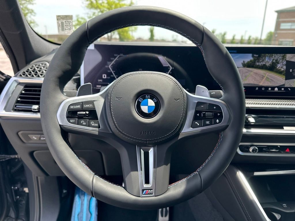 New 2027 Dravit Grey Metallic BMW M60i image 28