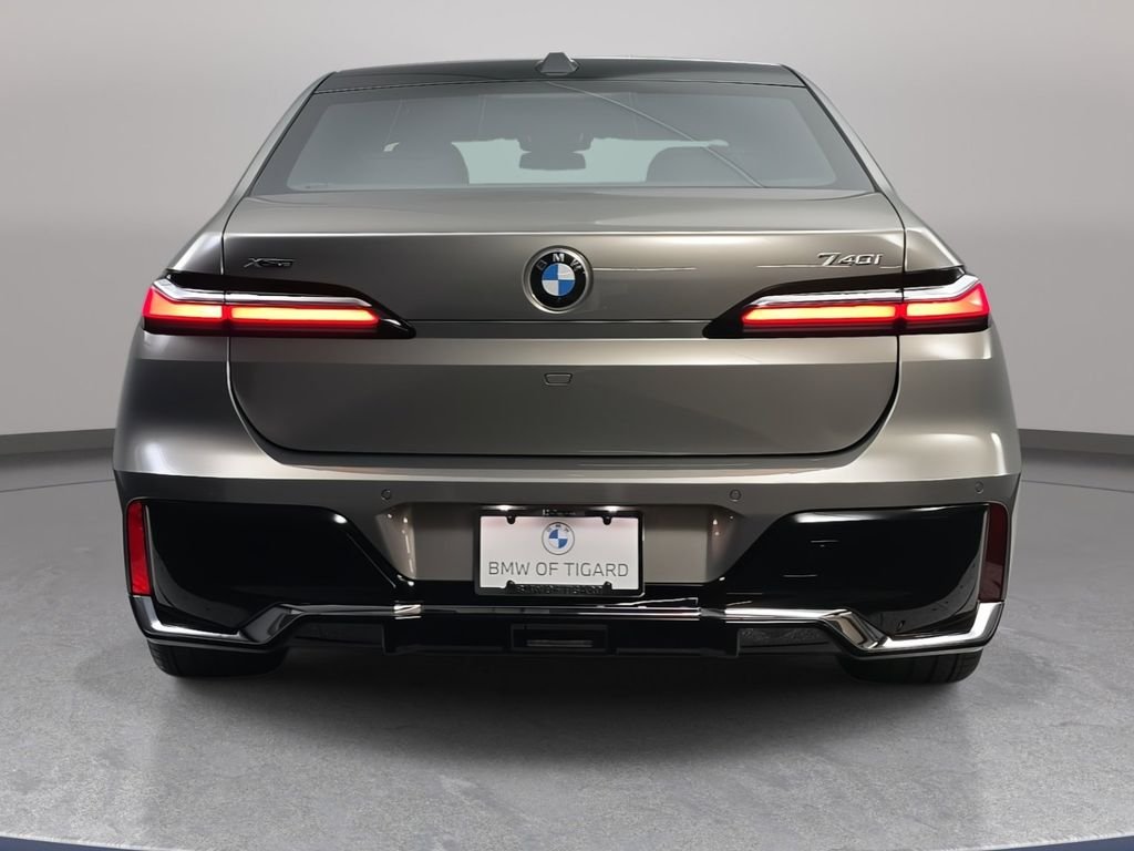 2026 BMW 7 Series 740i - Photo 6