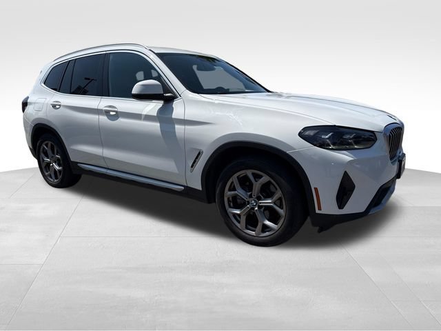 Used 2022 White BMW sDrive30i image 6