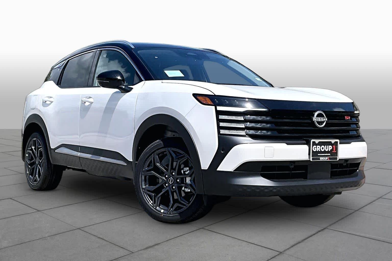 New 2026 Aspen White Tricoat/Super Black Nissan SR image 2