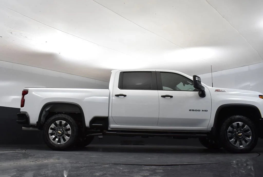 New 2026 Summit White Chevrolet Custom image 45