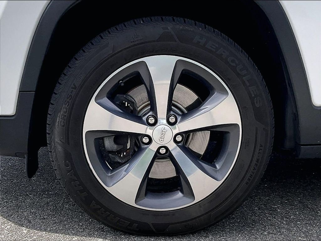 Used 2019 Bright White Clearcoat Jeep Limited image 7