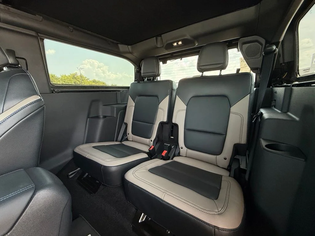 Used 2024 Black Ford Wildtrak image 25