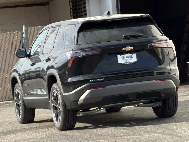2027 Chevrolet Equinox LT - Photo 5