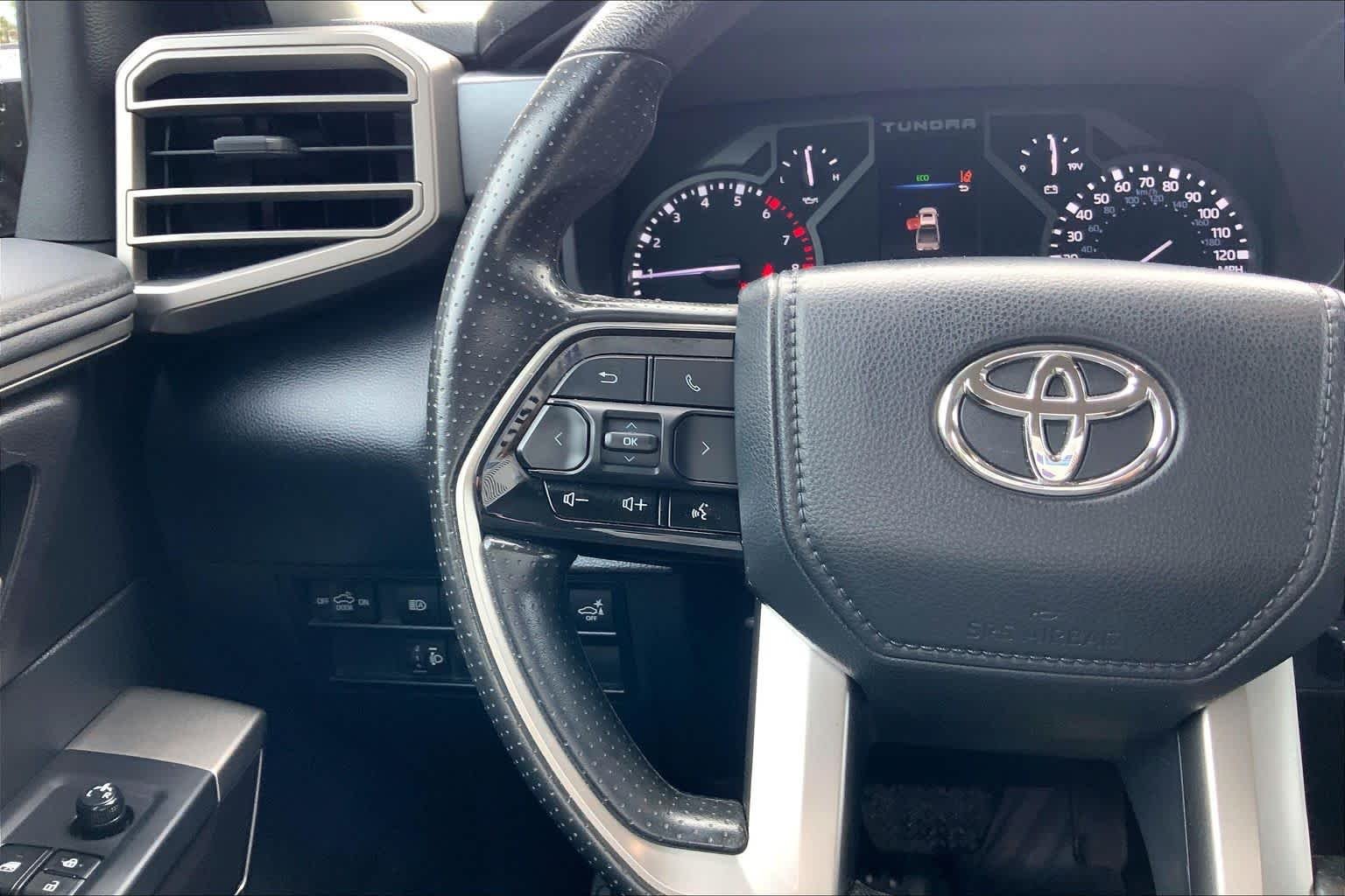 Used 2023 Ice Cap Toyota SR5 image 23