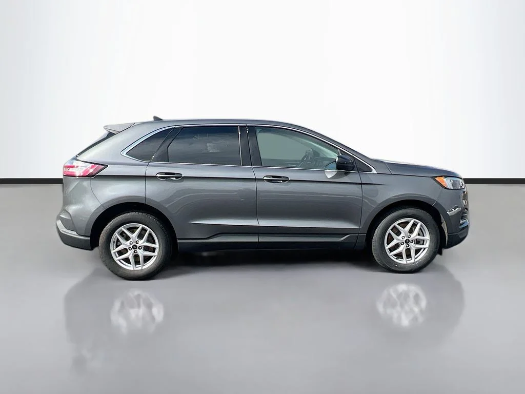 2024 Ford Edge SEL - Photo 9