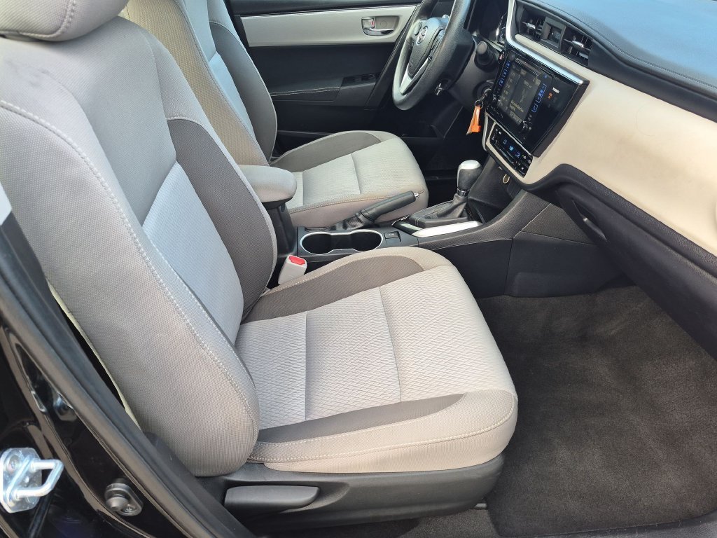 2017 Toyota Corolla LE - Photo 27