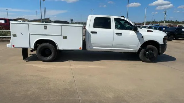 New 2026 Bright White Clear-Coat Exterior Paint RAM Tradesman image 2