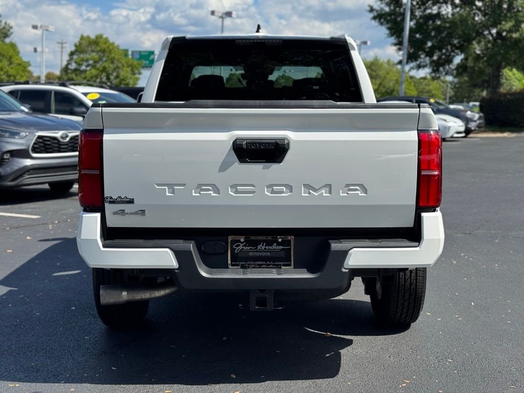 2025 Toyota Tacoma SR5 - Photo 8