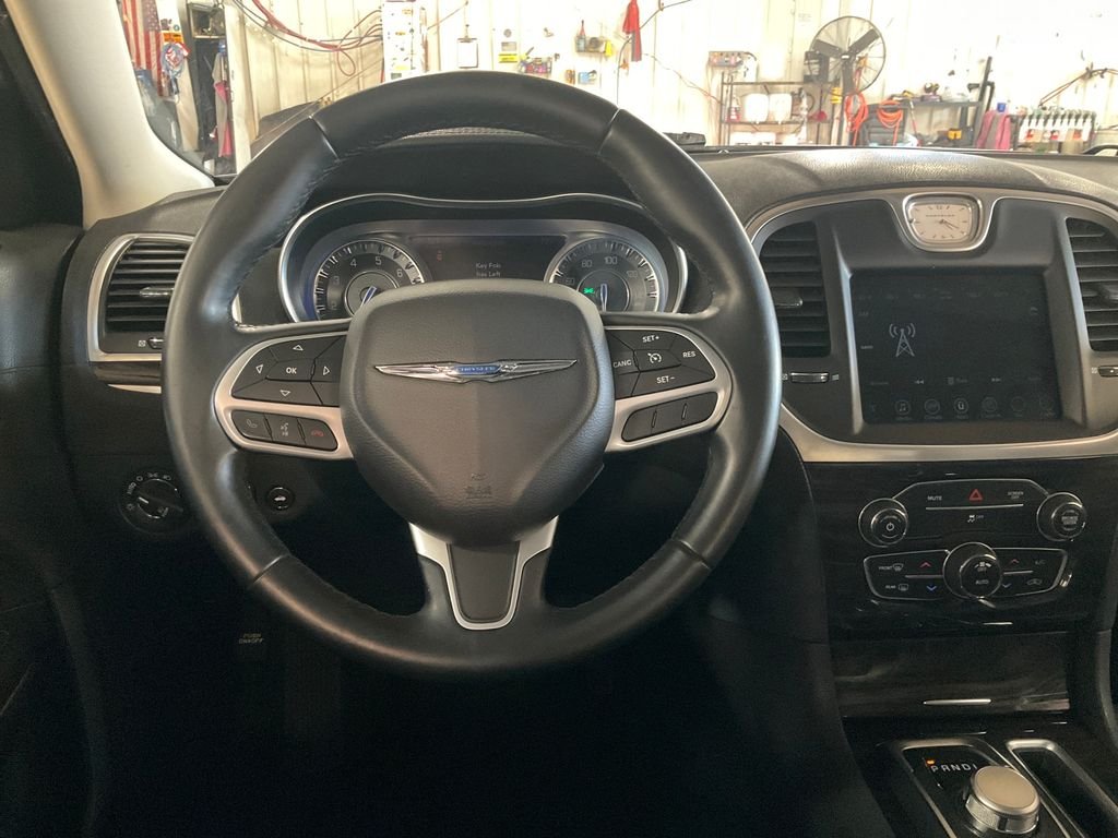 Used 2017 Gray Chrysler Limited image 17