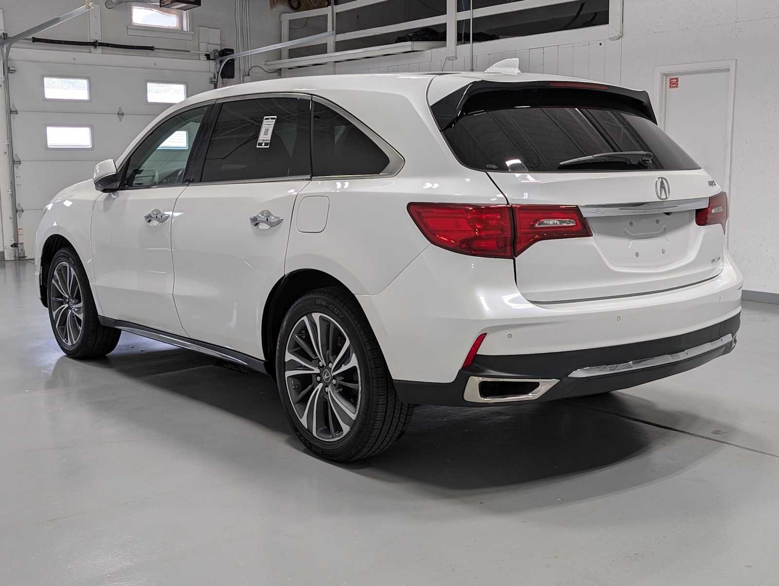 Used 2020 Platinum White Pearl Acura w/Technology Pkg image 10