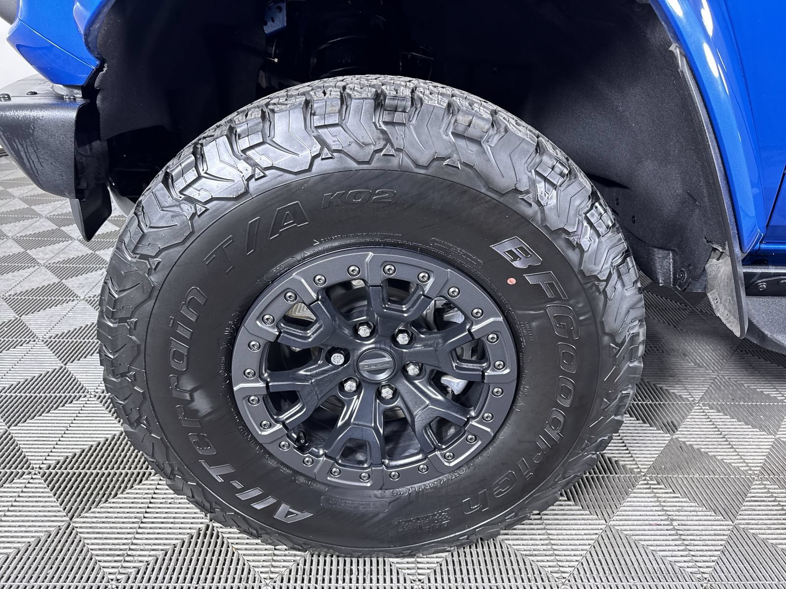 Used 2024 Velocity Blue Metallic Ford Raptor image 27