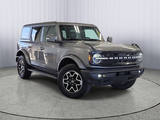 2023 Ford Bronco Outer Banks 4x4's photo