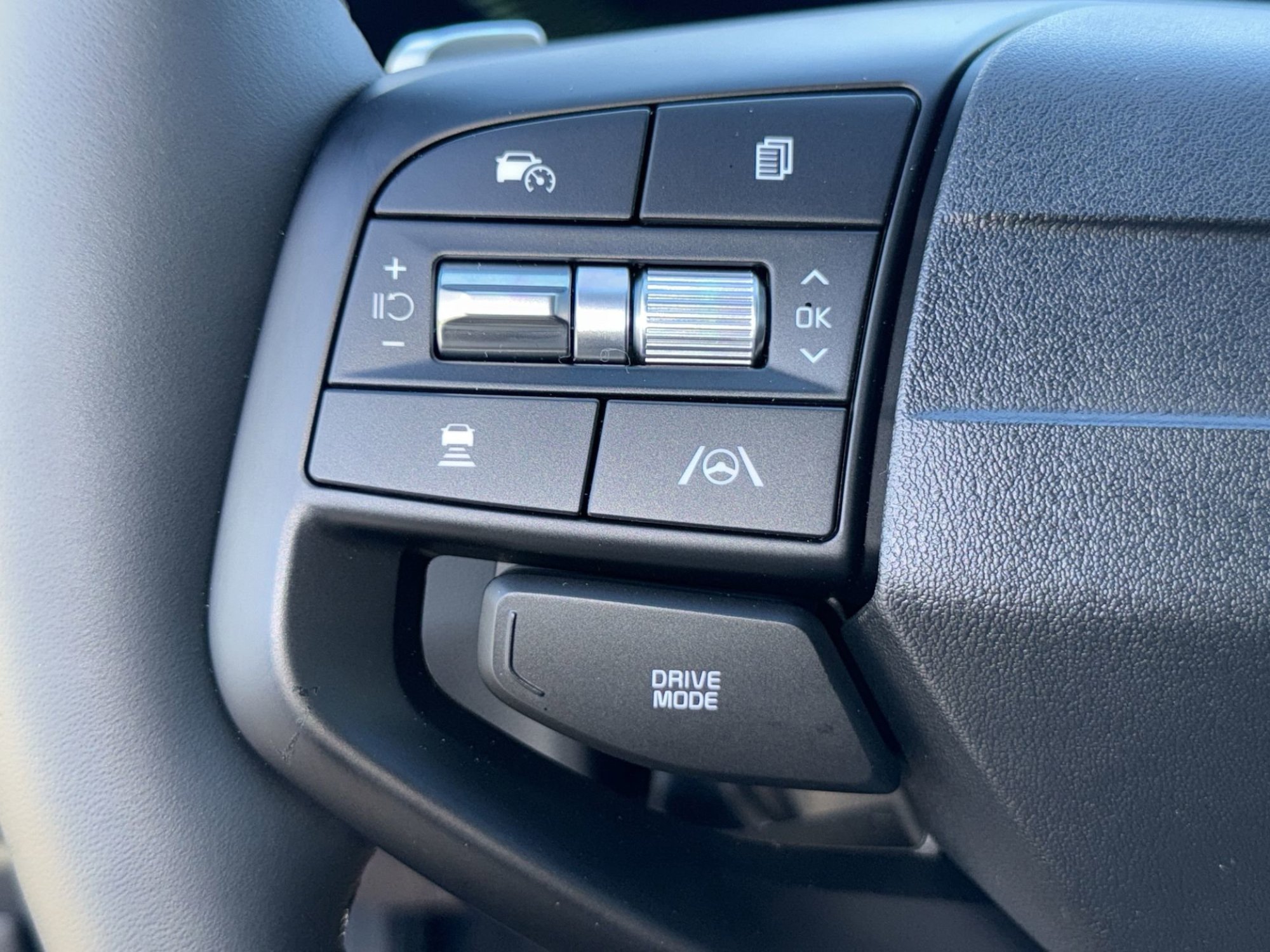 New 2026 Steel Gray Kia LX image 23