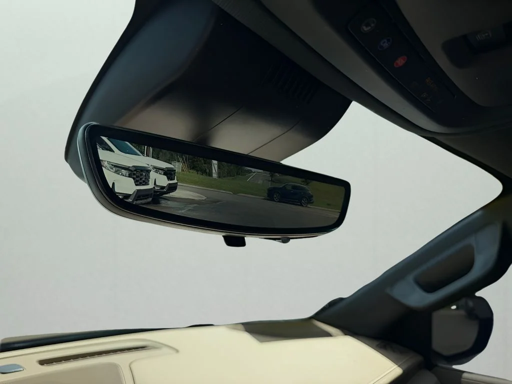 Used 2023 Iridescent Pearl Tricoat Chevrolet Premier image 32