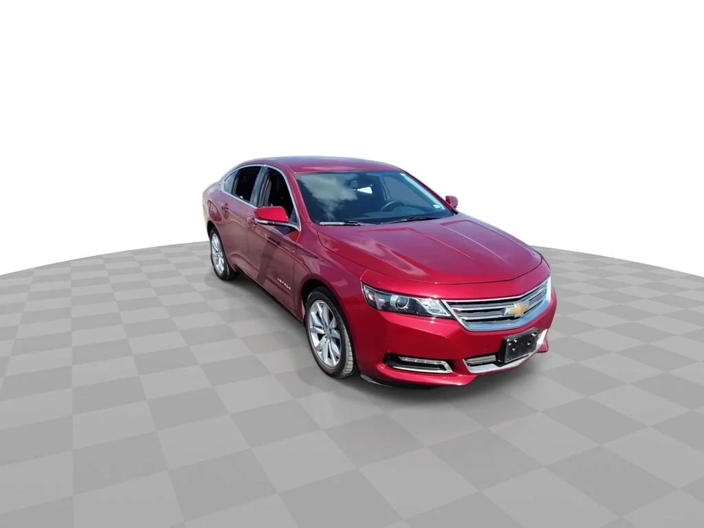 Used 2019 CAJUN RED TINTCOAT Chevrolet LT image 2