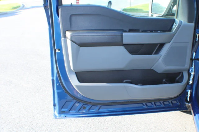Used 2023  Ford XLT image 6
